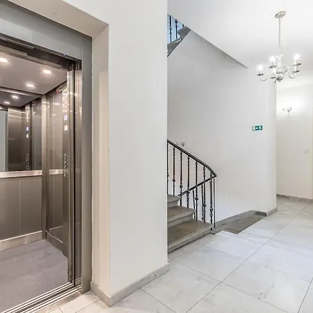 Cozy Quiet New Apartment In Karlin Square Prague Extérieur photo
