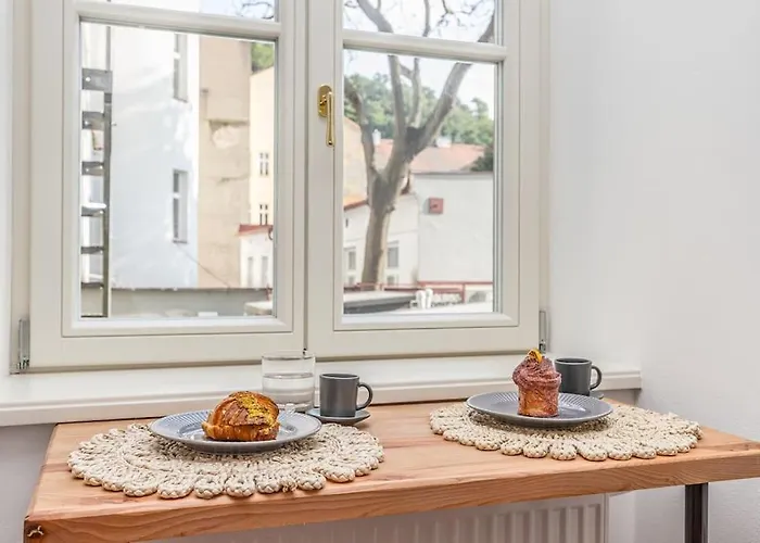 Cozy Quiet New Apartment In Karlin Square